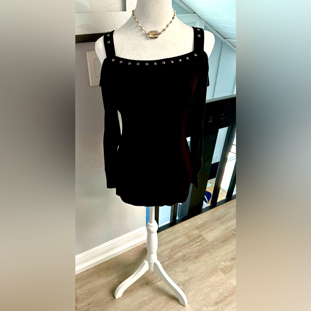 🖤 INC Cold Shoulder Studded Top